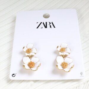 ZARA Floral Earrings White Gold Chic Blossom Trendy Fashion Jewelry